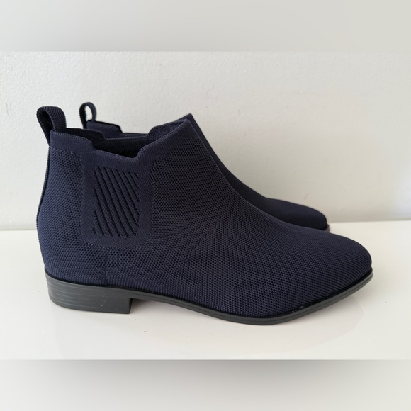 NWOB VIVAIA Square-Toe Water-Repellent Ankle Chelsea Boots Shoes 40/US 9, Navy - Picture 1 of 5